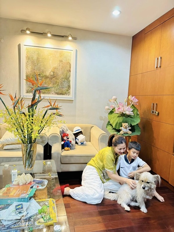 Cuoc song cua dien vien Ngoc Lan trong can ho cao cap-Hinh-7