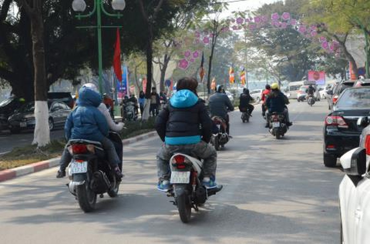 Ha Noi: Tet la dip de vi pham luat giao thong?!-Hinh-8