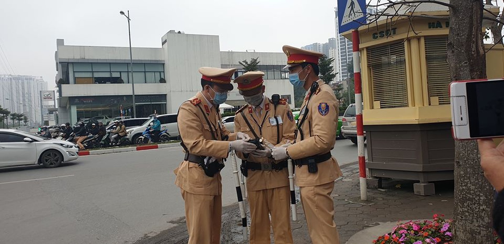 Tai sao nguoi dan Ha Noi vui ve huong ung khi CSGT Ha Noi kiem tra nong do con?-Hinh-6