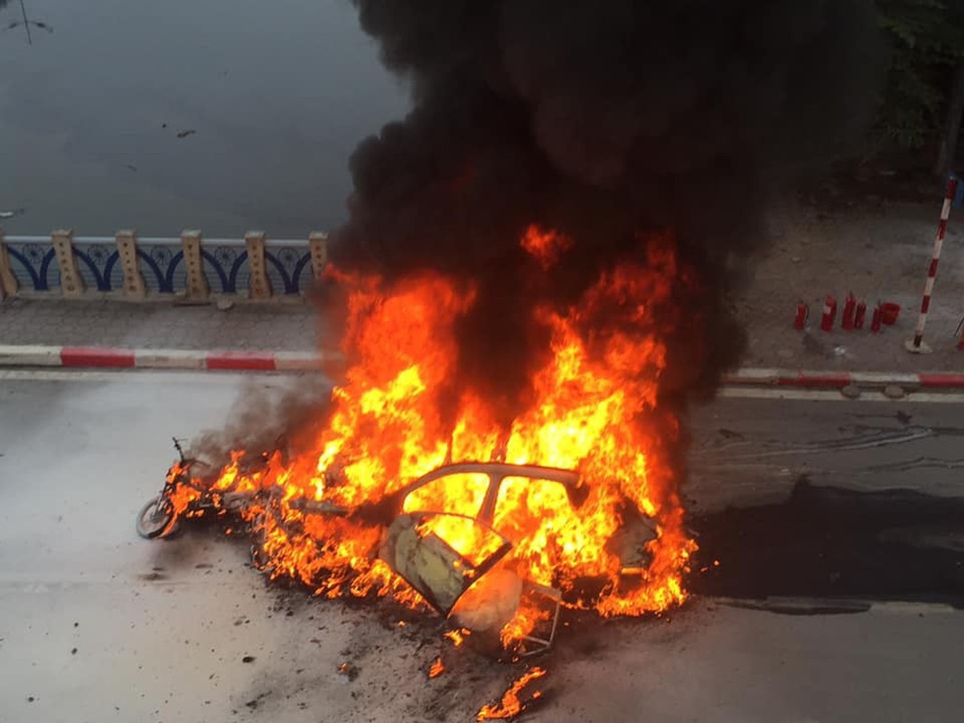Vụ cháy xe Mercedes: Hình ảnh kinh hoàng đèo chở “bom” chực nổ ở