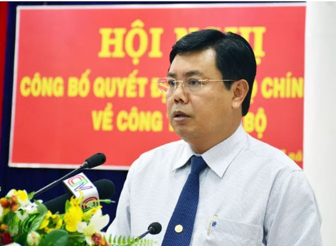Chan dung ong Nguyen Tien Hai tan Bi thu tinh uy Ca Mau-Hinh-7