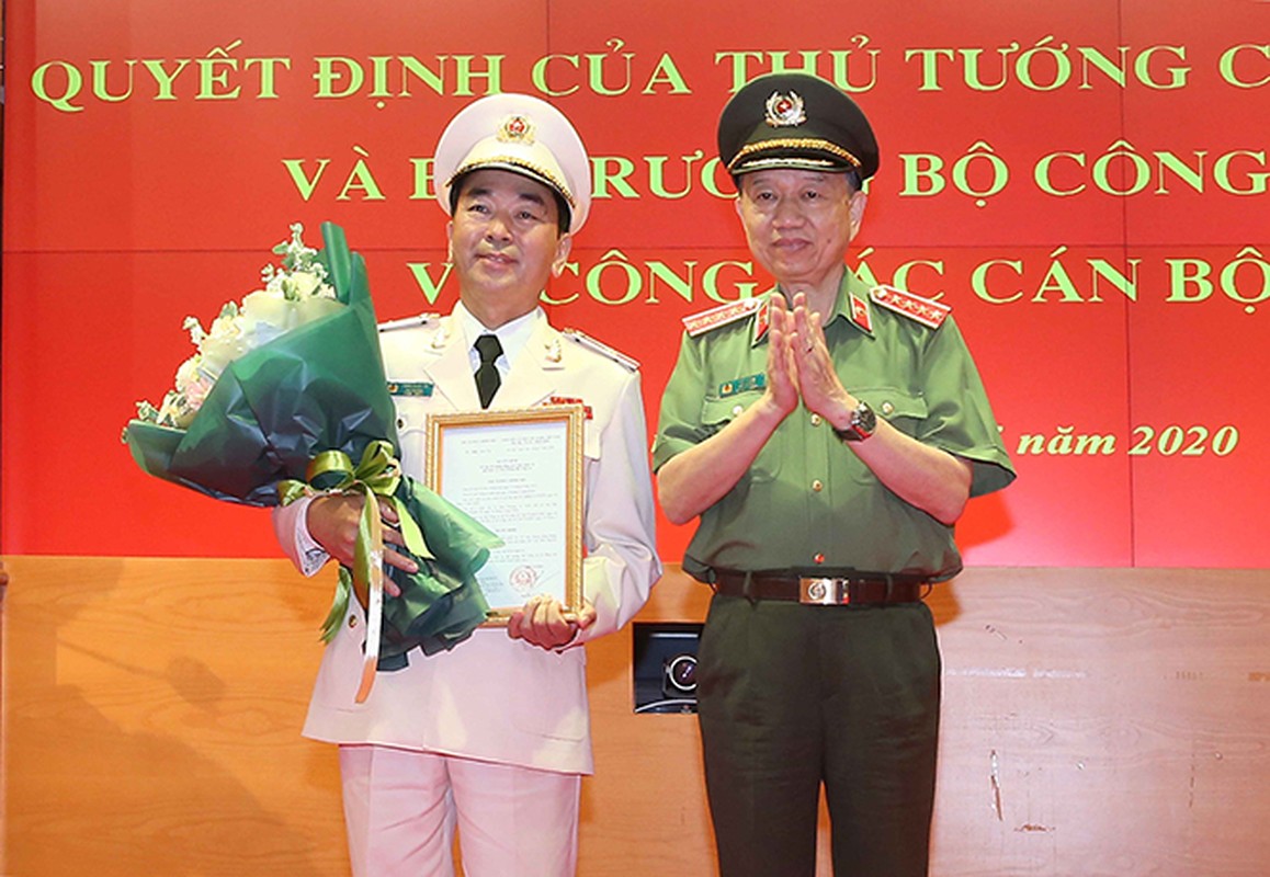 Thu truong Tran Quoc To duoc thang cap bac ham Trung tuong-Hinh-3