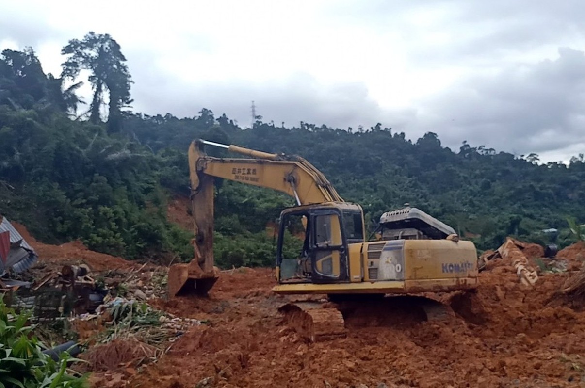 Sat lo thuy dien Rao Trang 3: Boc tung vien da, mieng dat de tim dong doi-Hinh-9