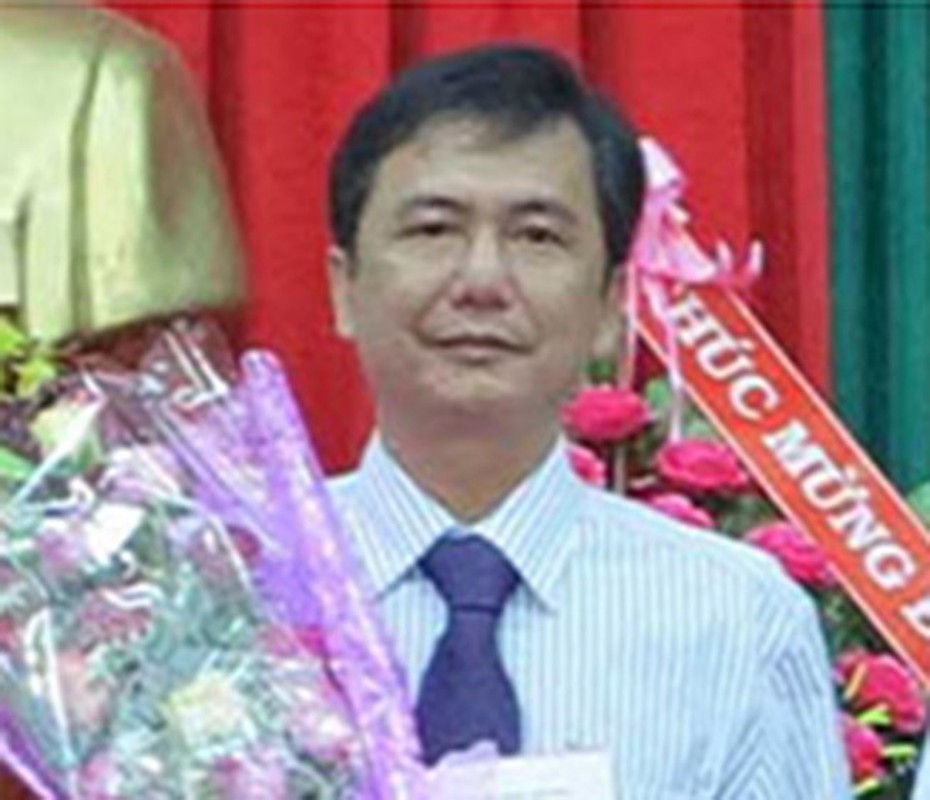 Nguyen PCT huyen Dak Song bi khoi to: Diem quan lon “an dat” mat ghe-Hinh-7