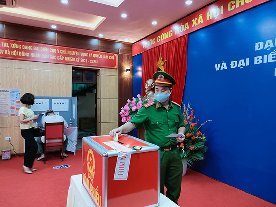 Cu tri Ha Noi no nuc bo phieu bau DBQH khoa XV va HDND cac cap-Hinh-5