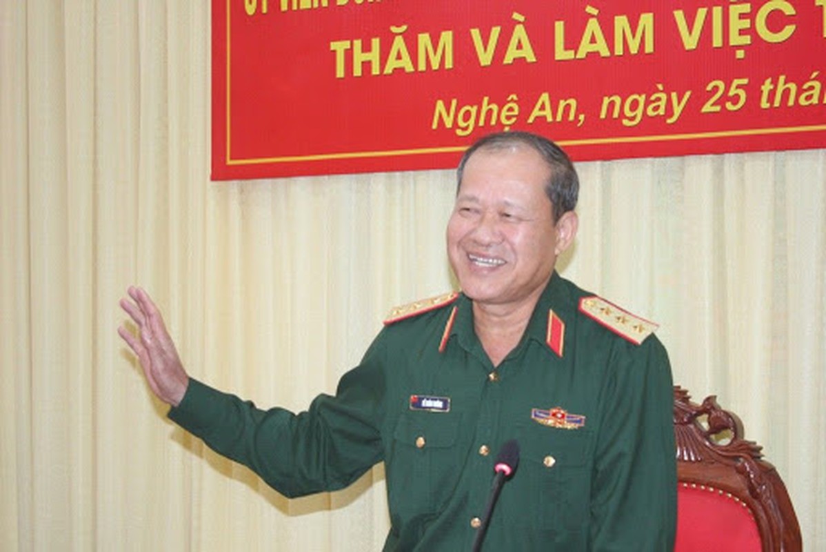 Bon Thuong tuong quan doi thoi giu chuc Thu truong Bo Quoc phong-Hinh-7