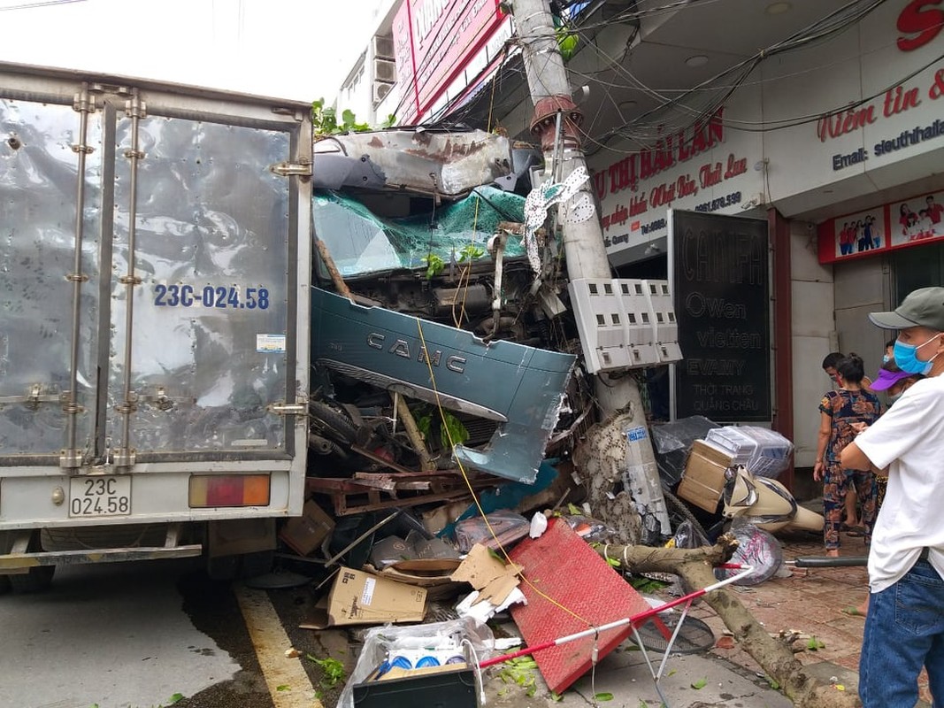 Tai xe container danh lai cuu 2 nguoi, tong vao nhieu nha dan noi gi?-Hinh-10