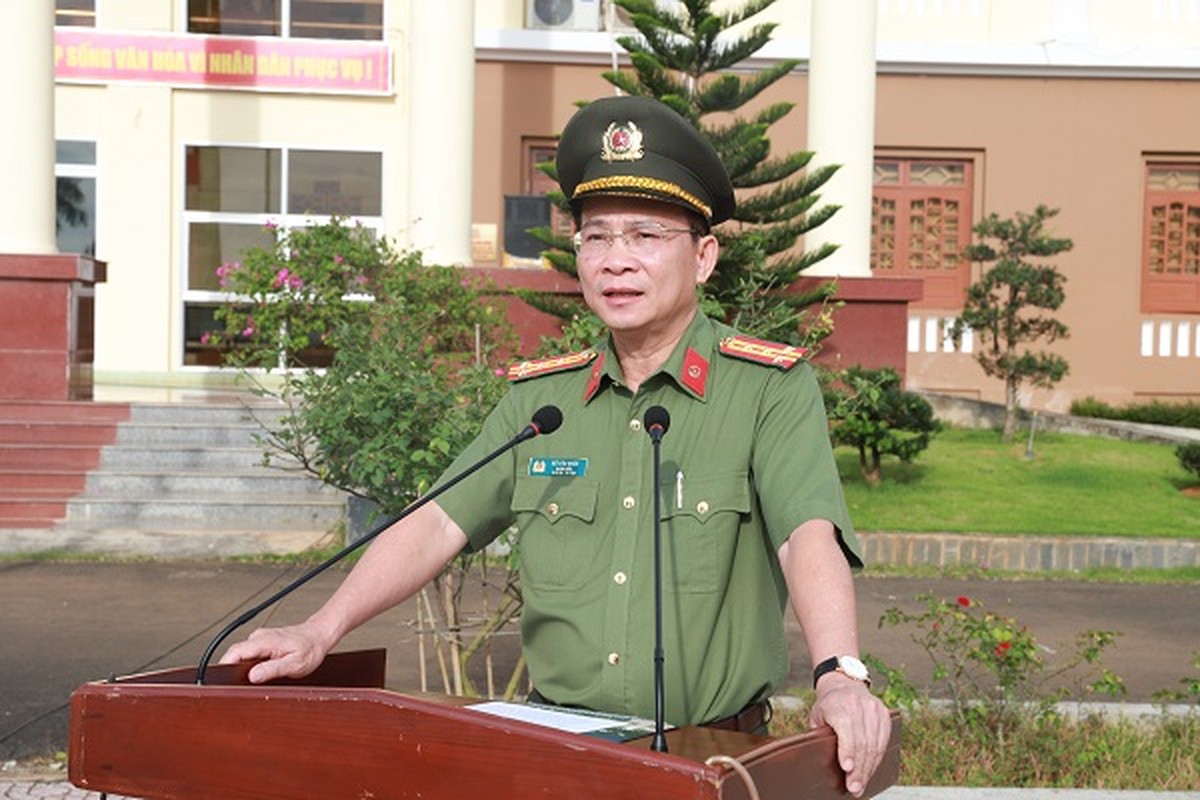 Giam doc Cong an tinh Dak Nong duoc bau giu chuc Chu tich tinh-Hinh-6