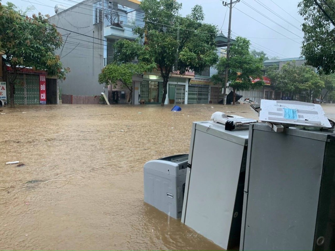 Nhieu noi o TP Lao Cai chim trong bien nuoc do mua lon