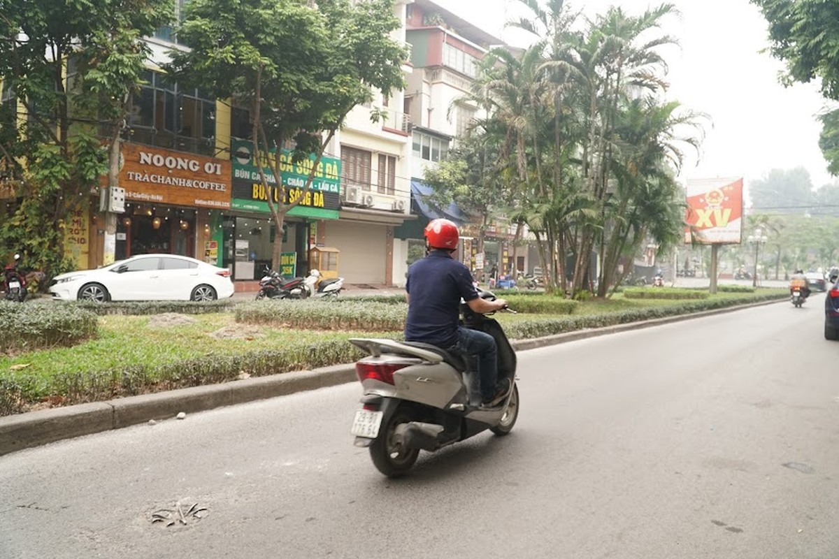 Ngam tuyen pho mang ten 2 nghe si tai hoa Xuan Quynh, Luu Quang Vu-Hinh-7