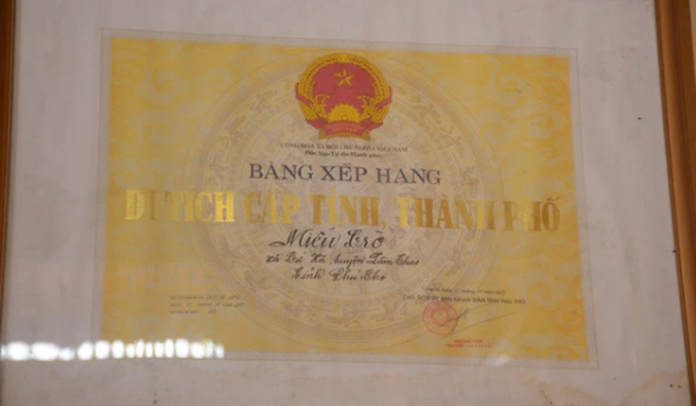 Can canh ngoi mieu co le hoi phon thuc, noi doi vo chong “lam chuyen ay“-Hinh-9