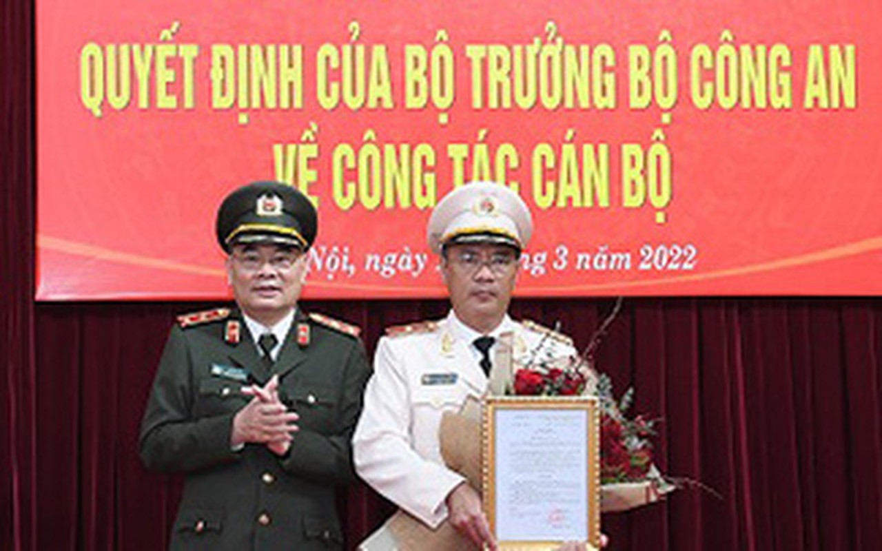 Thieu tuong Cao Dang Hung lam Pho Chanh Van phong Bo Cong an-Hinh-2