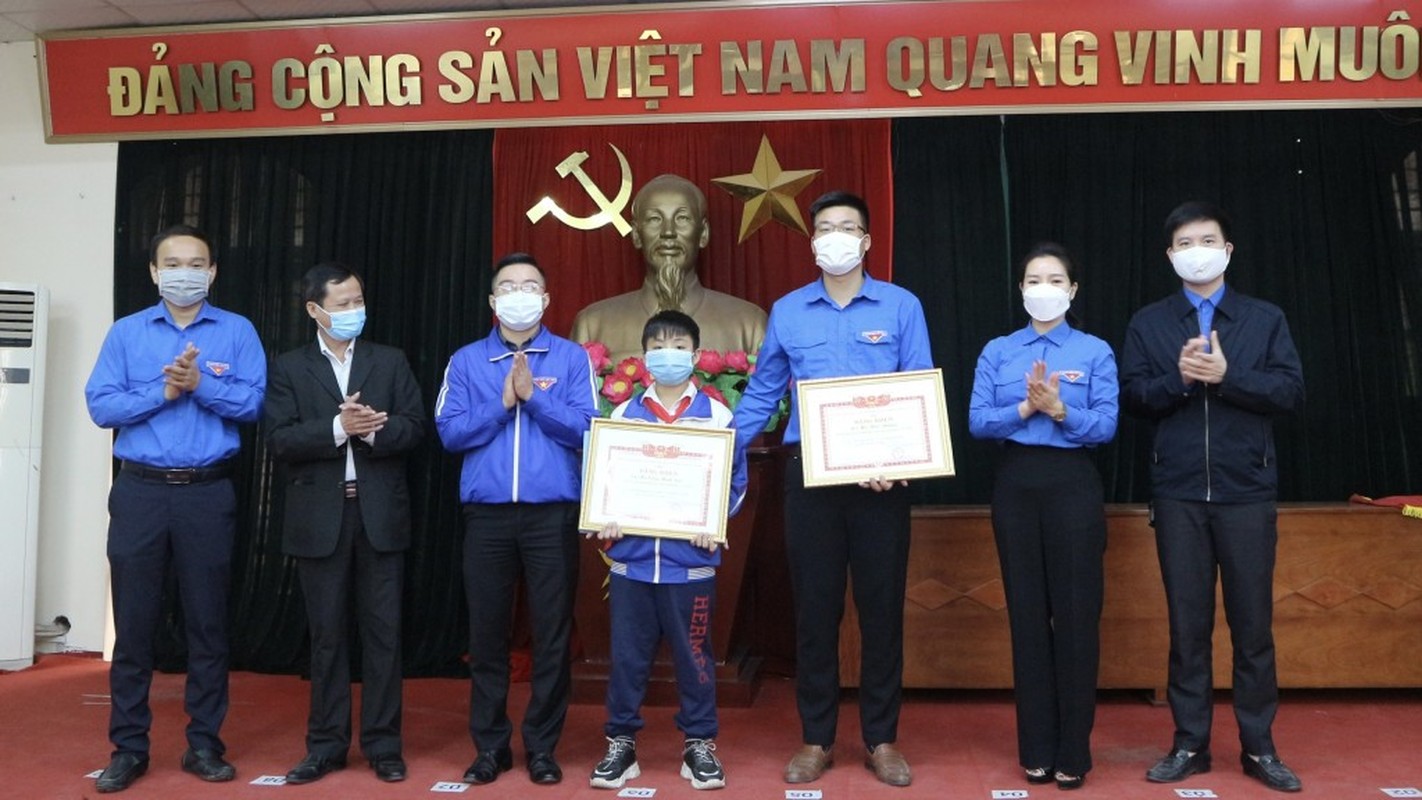 Nhung “anh hung nhi” dung cam cuu nguoi nam 2022