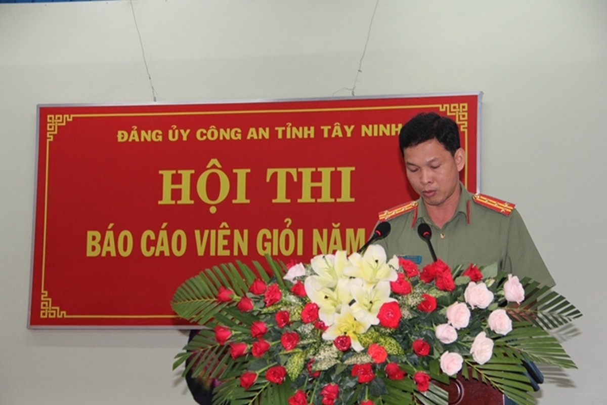 Chan dung tan Giam doc Cong an tinh Binh Duong Ta Van Dep-Hinh-4