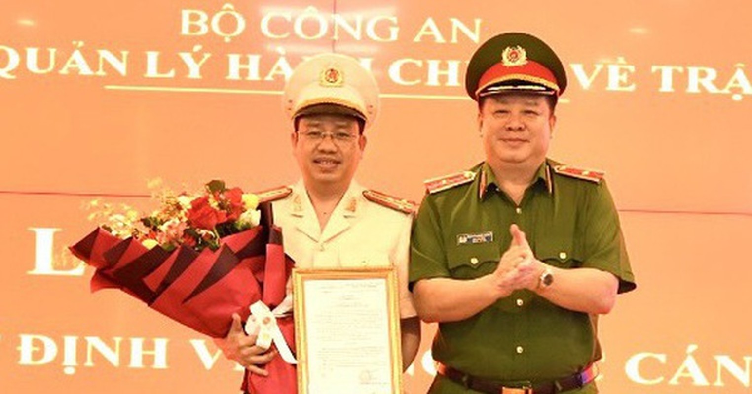 Chan dung tan Giam doc Trung tam DLQG ve dan cu Nguyen Thanh Vinh