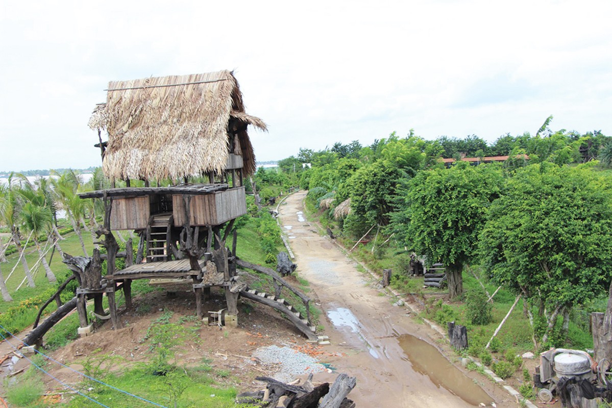 Thi the chang chit vet dam canh nha may rac to toi ac kinh hoang-Hinh-3