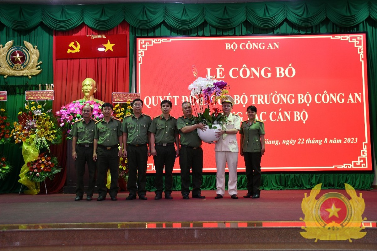 Chan dung tan Pho Giam doc Cong an tinh Tien Giang Nguyen Minh Tan-Hinh-4