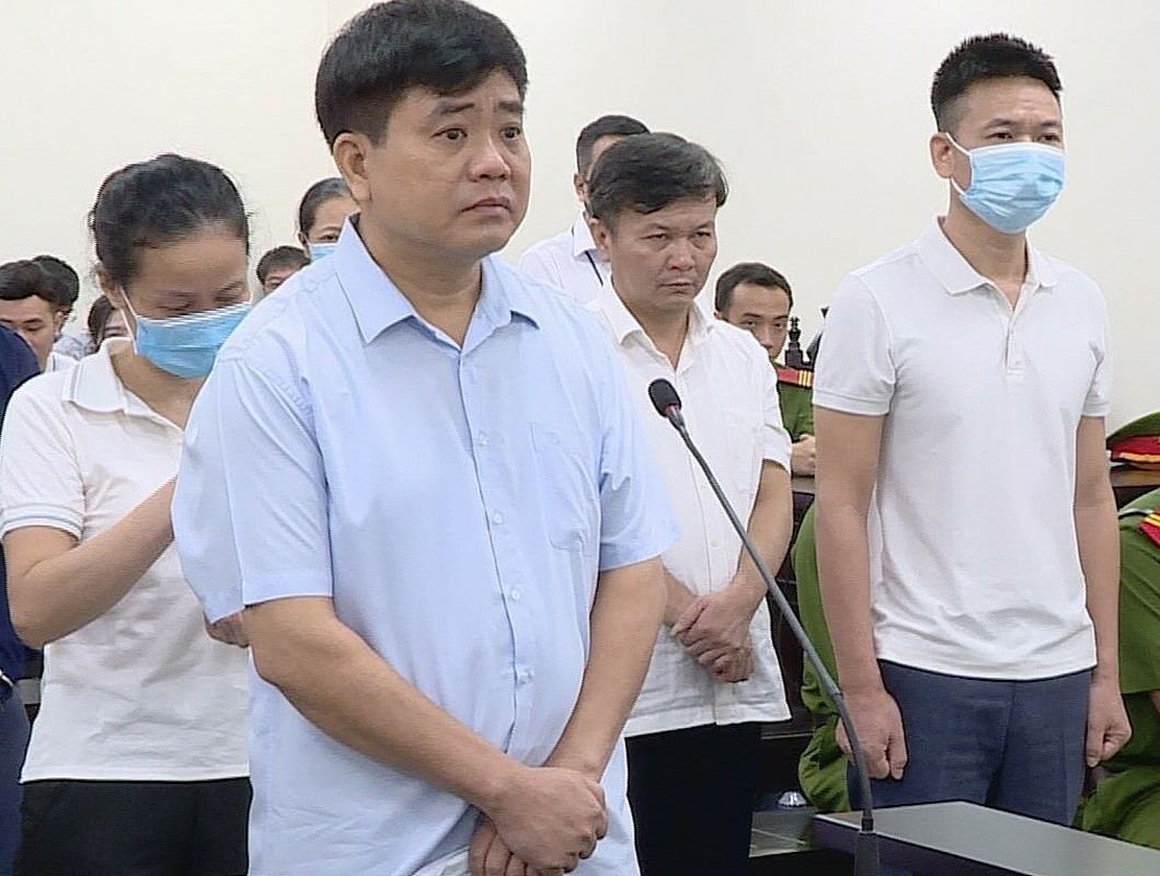 Toan canh 4 vu an khien Nguyen Duc Chung linh hon 13 nam tu-Hinh-8