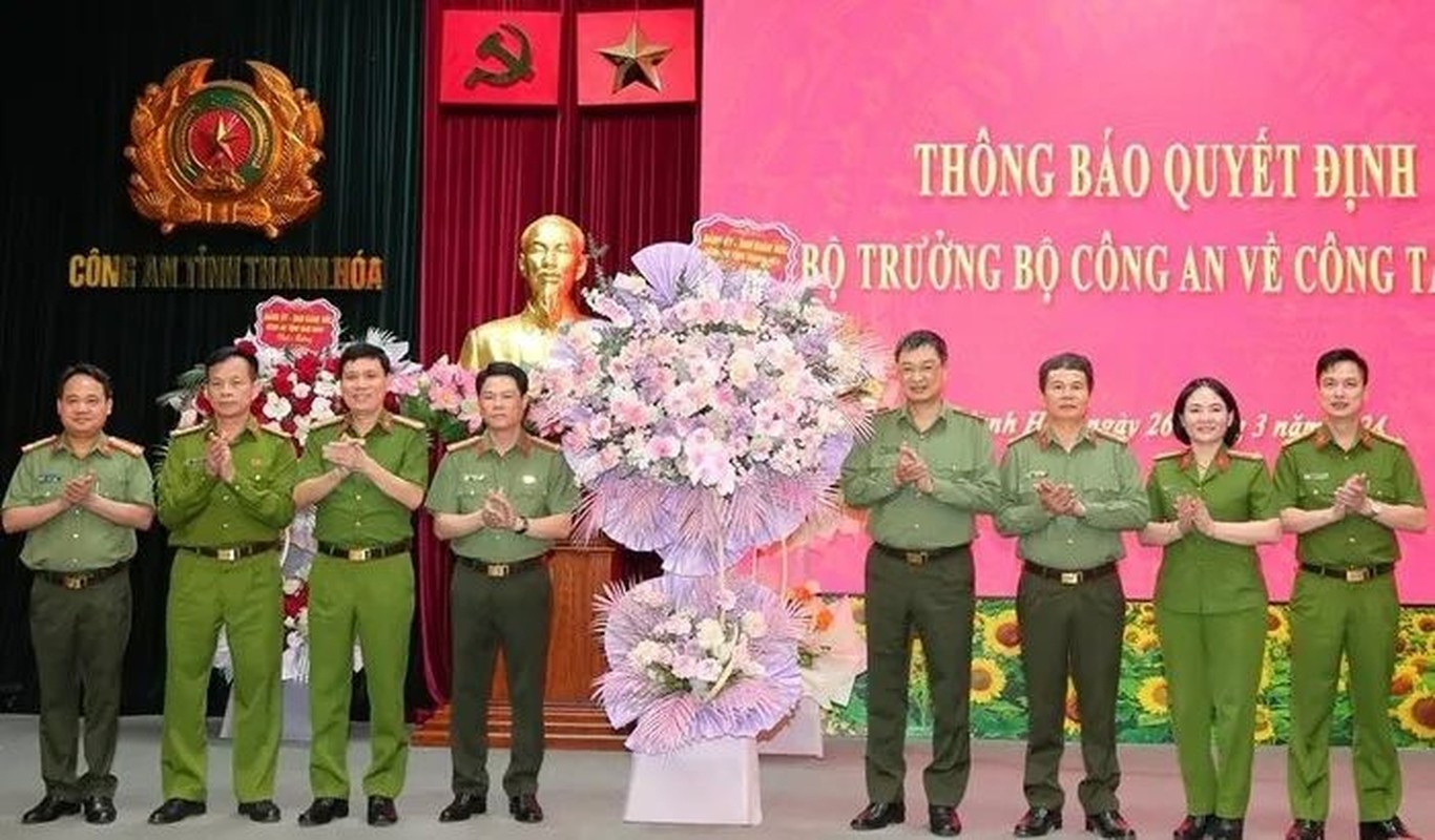 Chan dung tan Giam doc Cong an tinh Nam Dinh Nguyen Huu Manh