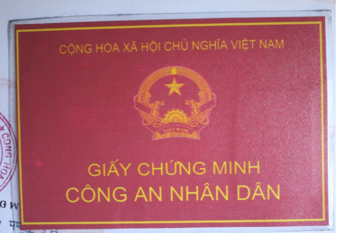 2 nu canh sat tham gia “tiec” ma tuy va loat vu tuoc danh hieu CAND-Hinh-8