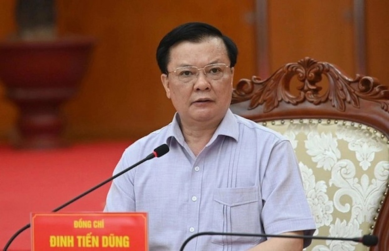 Chan dung ba Nguyen Thi Tuyen duoc phan cong dieu hanh Thanh uy Ha Noi