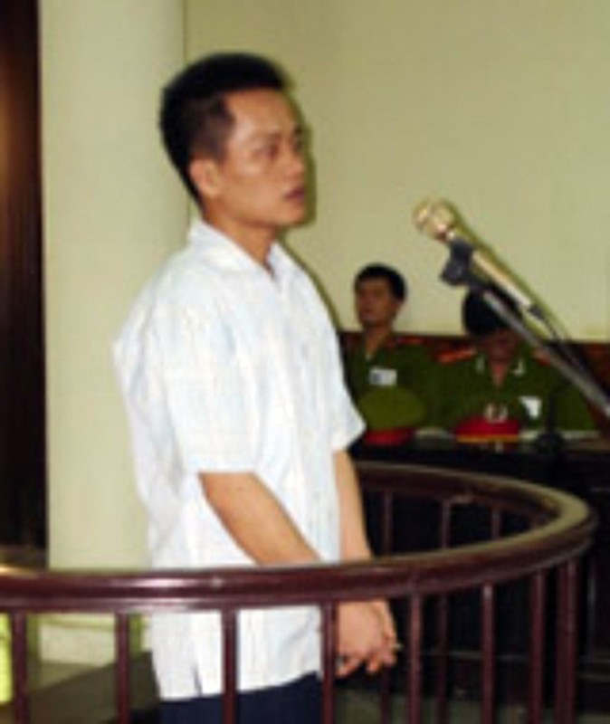 Bo xuong kho duoi nen cong trinh phu to ke sat nhan bi an-Hinh-10