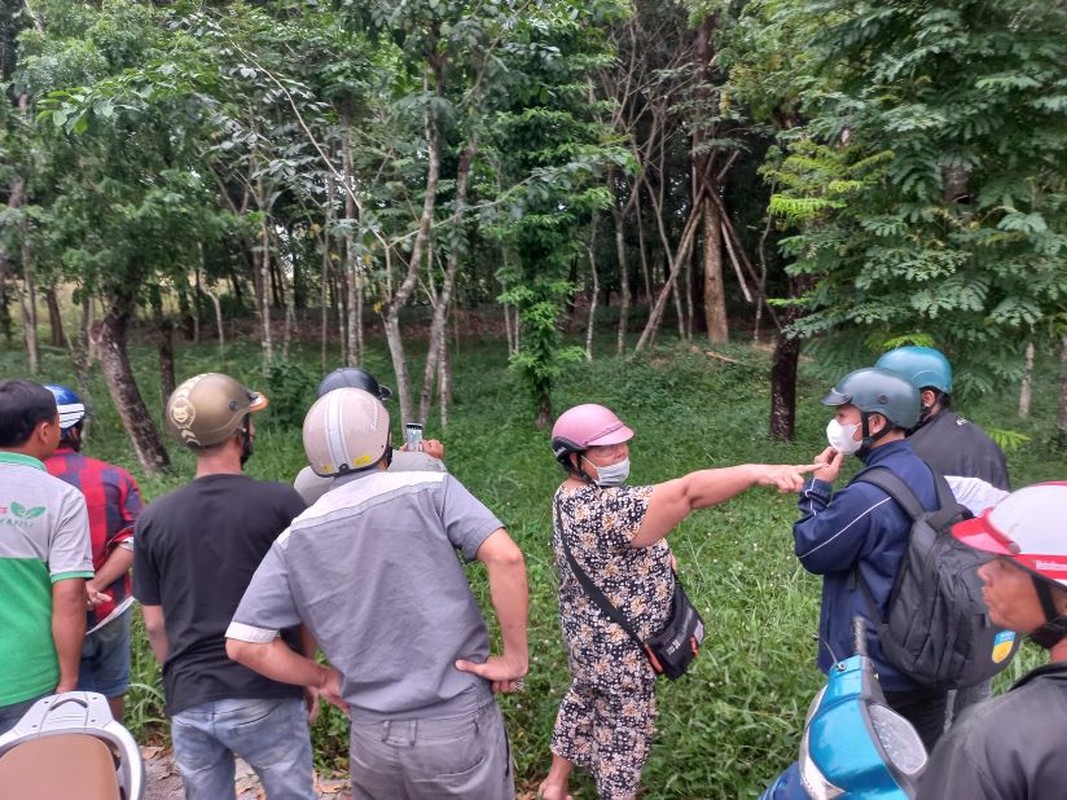 Nguoi phu nu vang chong chet thuong tam duoi tay sat nhan tre tuoi-Hinh-2