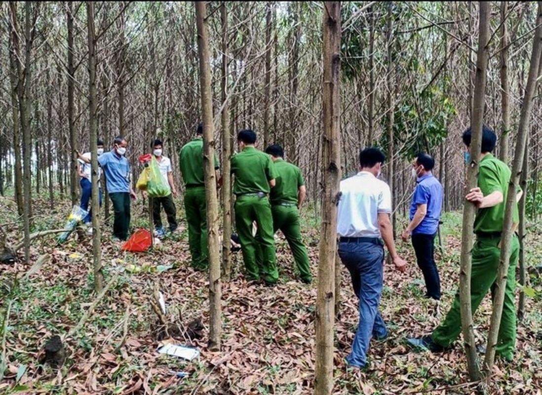 Nguoi phu nu vang chong chet thuong tam duoi tay sat nhan tre tuoi-Hinh-3