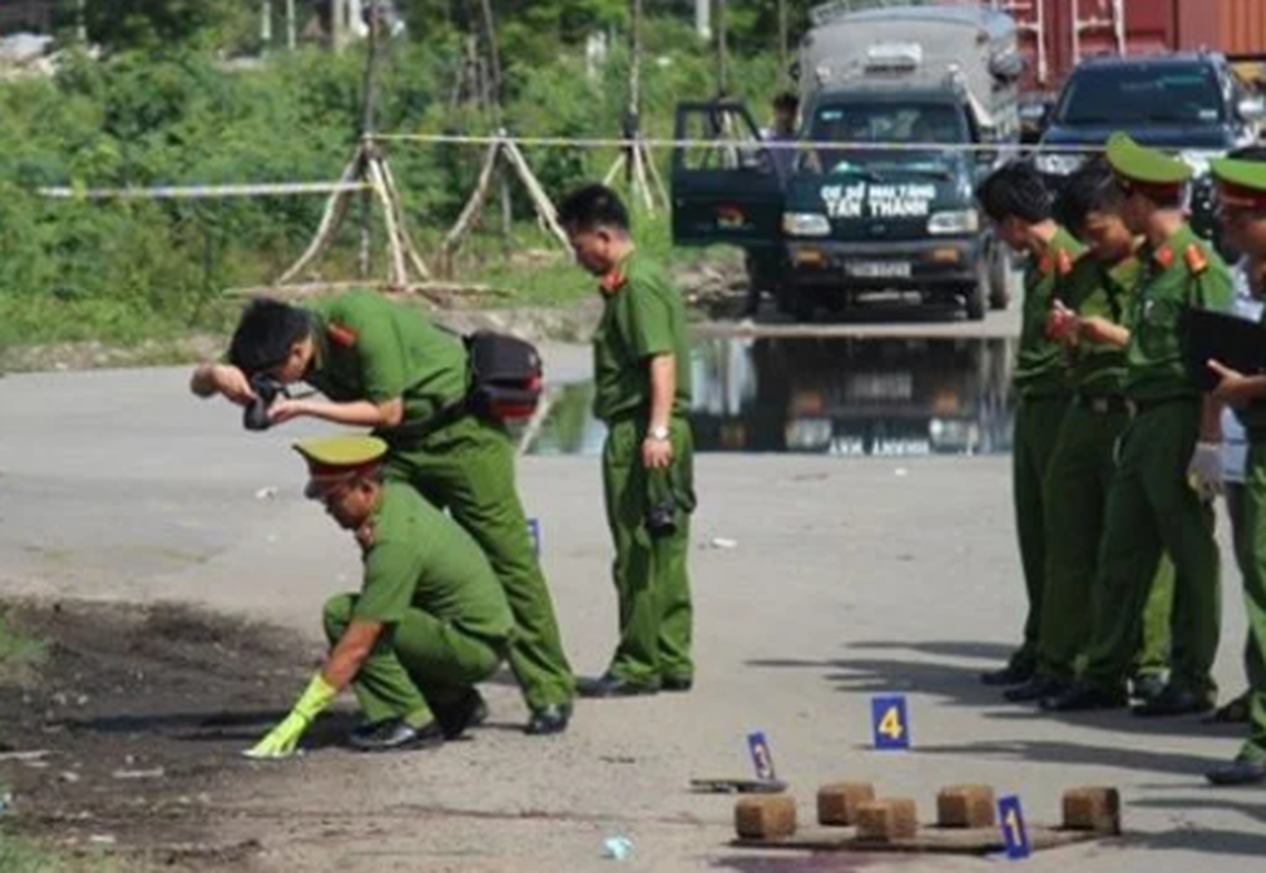 Chuyen xe dinh menh va cai chet tham cua nguoi dan ong ben ve duong-Hinh-3