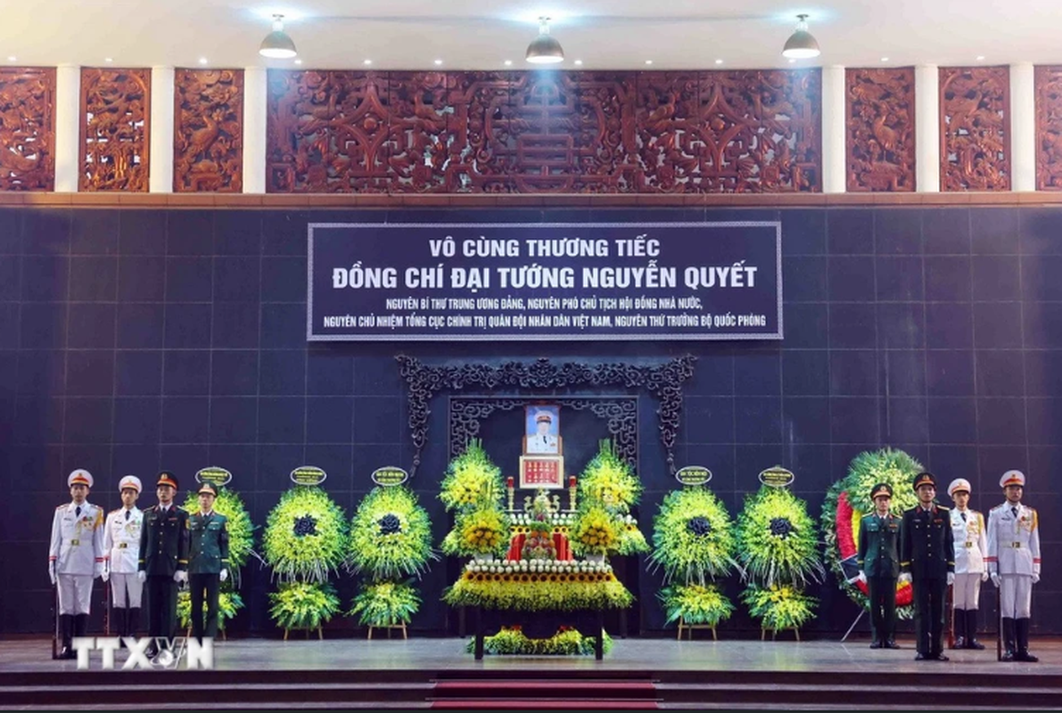 Le tang Dai tuong Nguyen Quyet theo nghi thuc Le tang cap Nha nuoc