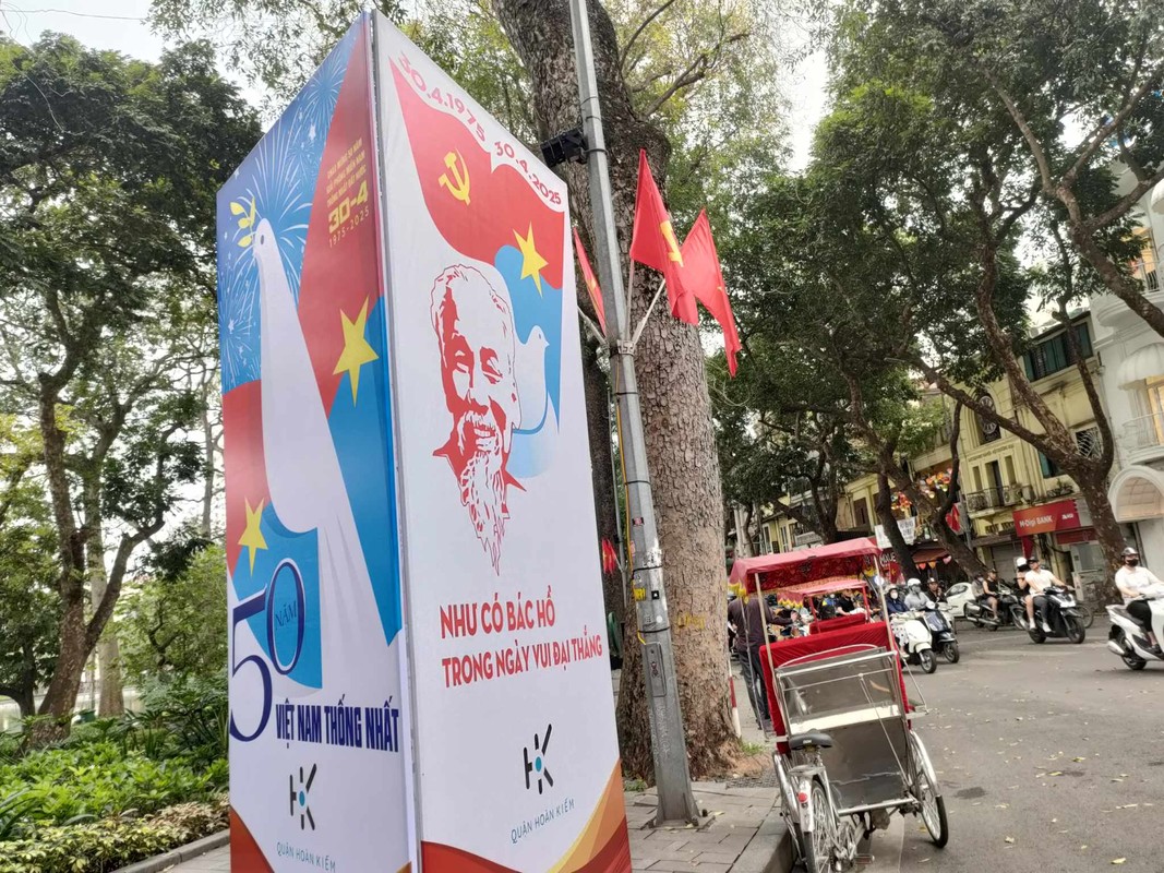 Ha Noi ruc ro co hoa chao mung ky niem 30/4-Hinh-2