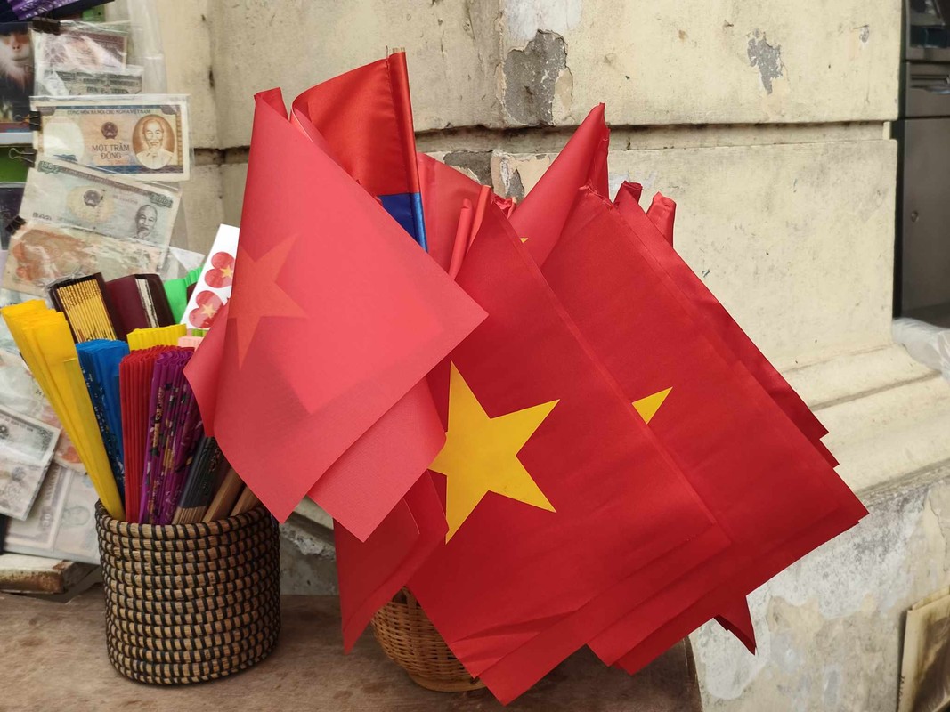 Ha Noi ruc ro co hoa chao mung ky niem 30/4-Hinh-6