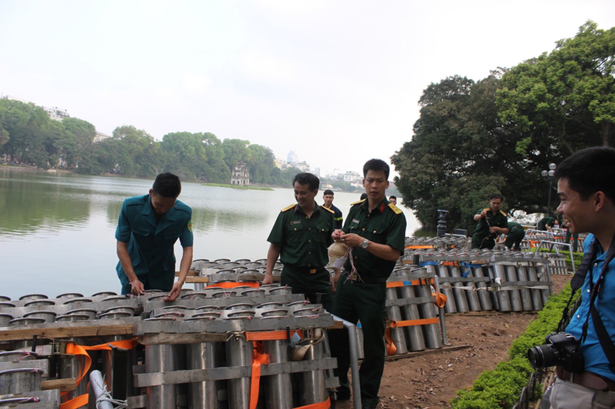 Tran dia phao hoa Ha Noi san sang truoc gio khai hoa-Hinh-7