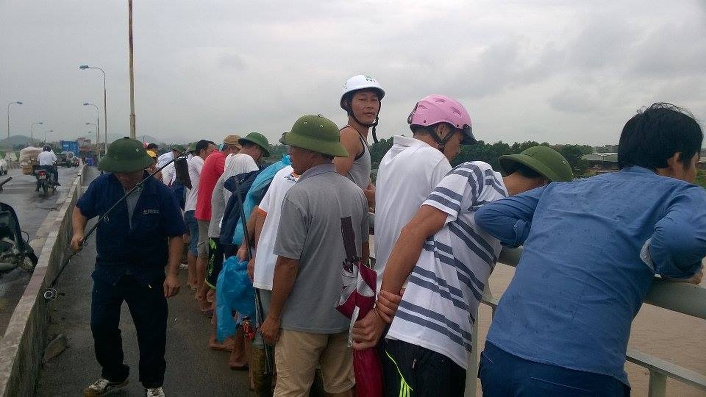 Canh nguoi dan Hai Duong “hoi ca” xong long do nuoc lu-Hinh-3