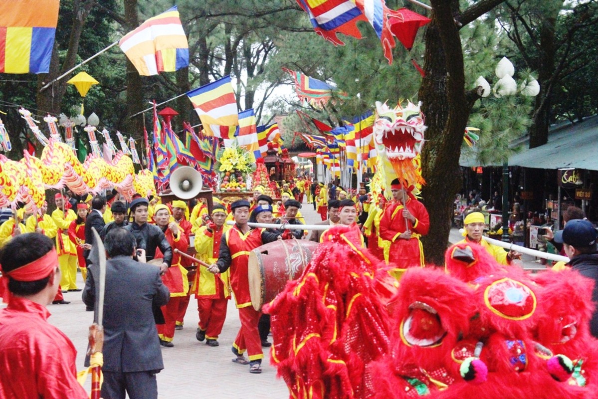 Tung bung khai hoi Con Son - Kiep Bac xuan 2016-Hinh-2