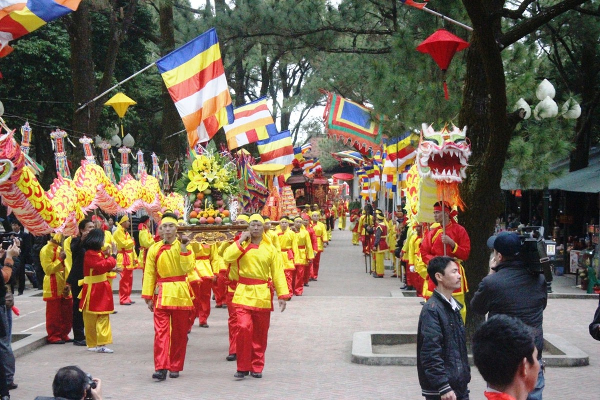 Tung bung khai hoi Con Son - Kiep Bac xuan 2016-Hinh-3