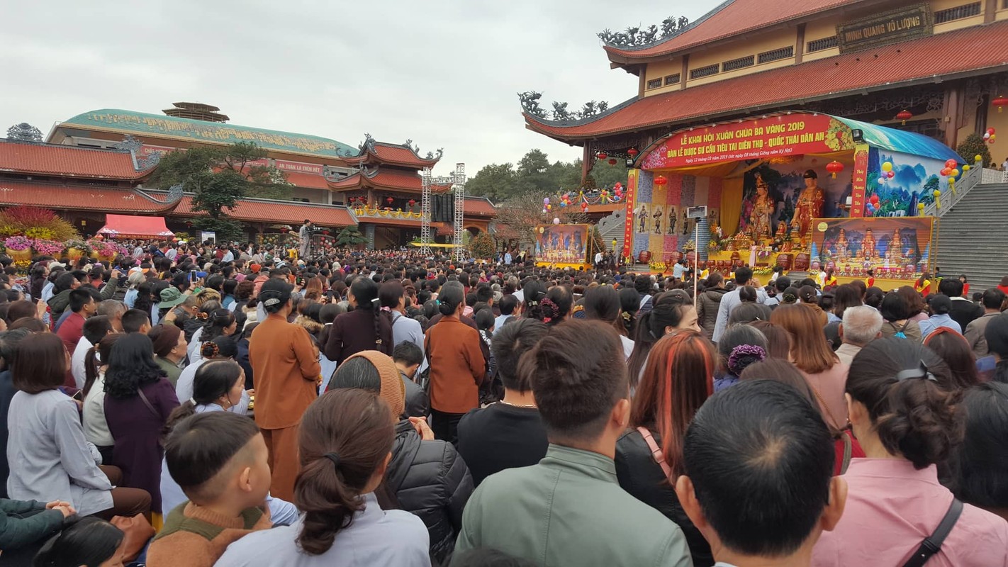 Anh: Hang van nguoi den khai hoi chua Ba Vang-Hinh-16