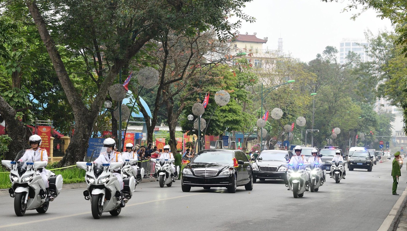 Chu tich Trieu Tien Kim Jong-un cung phai doan den vieng lang Chu tich Ho Chi Minh-Hinh-4