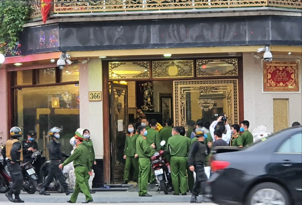 Trum giang ho Duong Nhue bi “tom song”: Phuc hoi dieu tra vu danh nguoi ngay tai tru so cong an-Hinh-2