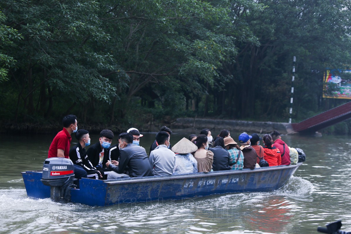 Chua Tam Chuc, chua Huong ken cung nguoi di le: 