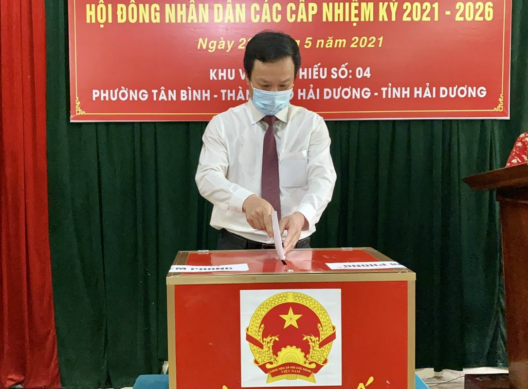 Canh bau cu dac biet trong khu cach ly phong dich tai Hai Duong-Hinh-11