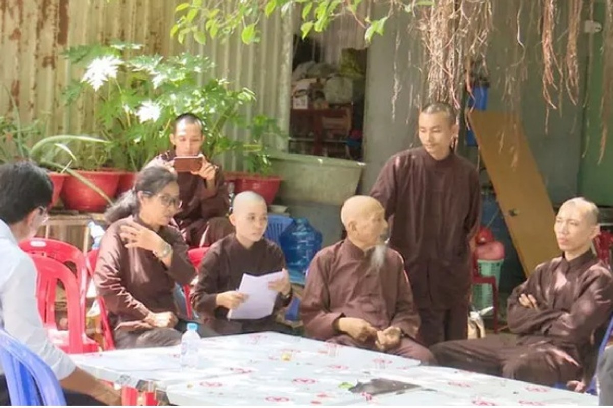 Tu livestream cua ba Phuong Hang, nhin lai lum xum “Tinh that Bong Lai”-Hinh-10