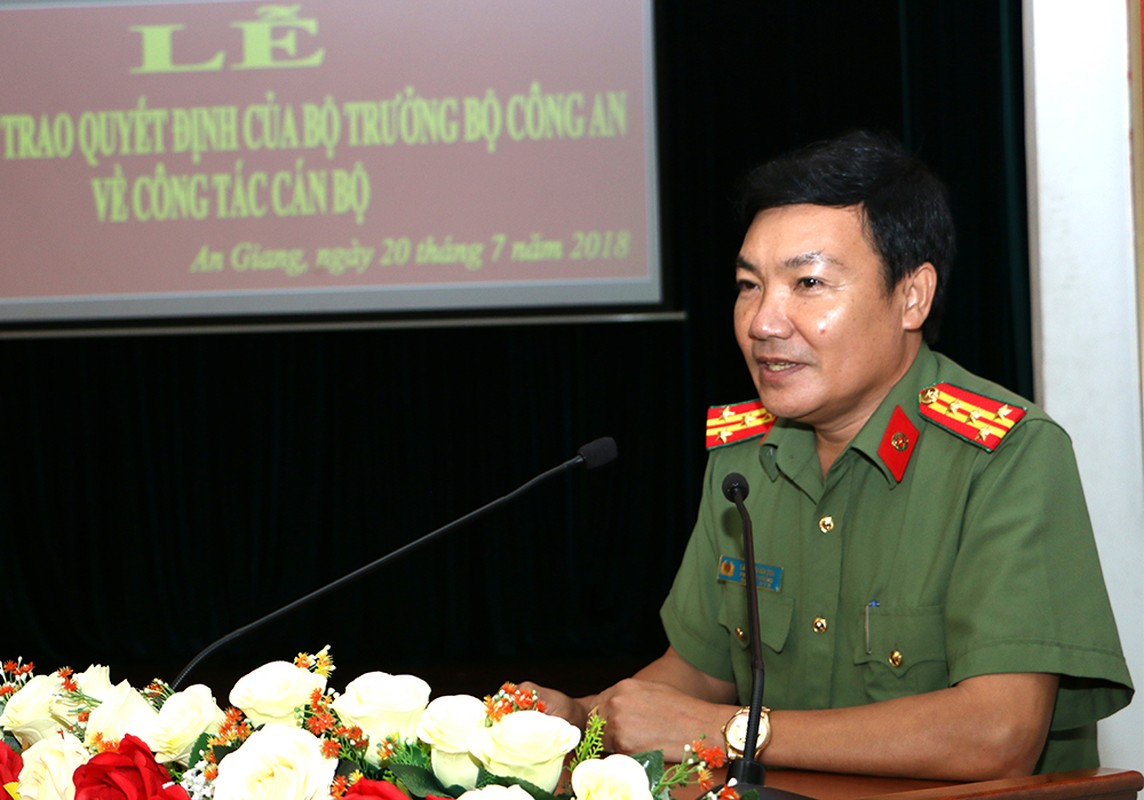 Chan dung tan Giam doc Cong an tinh Soc Trang-Hinh-5