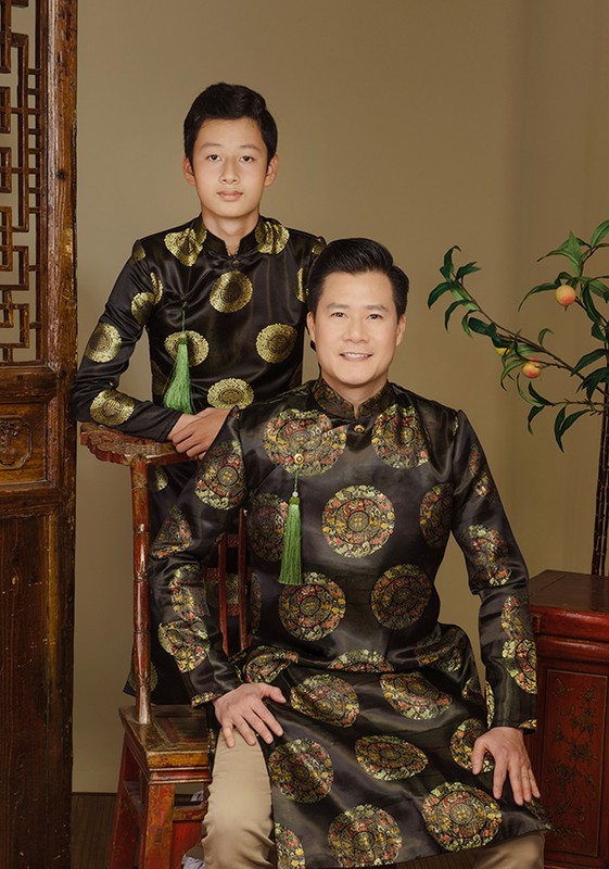 Con trai Quang Dung cao vuot bo trong bo anh dien ao dai chao Xuan-Hinh-13