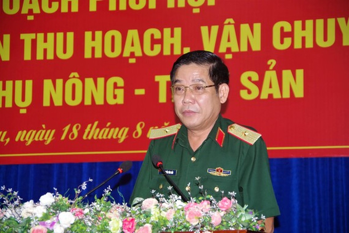 Chan dung tuong Gau, tan Pho Chu nhiem Tong cuc Chinh tri-Hinh-10