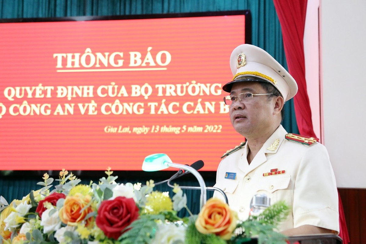 Chan dung tan Pho Tu lenh Canh sat co dong, Bo Cong an