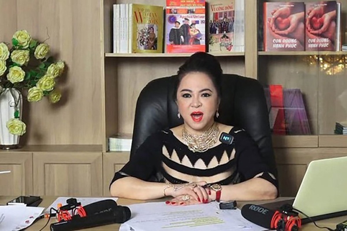 Thong tin ba Phuong Hang livestream la do doc tren mang va... nam mo-Hinh-6