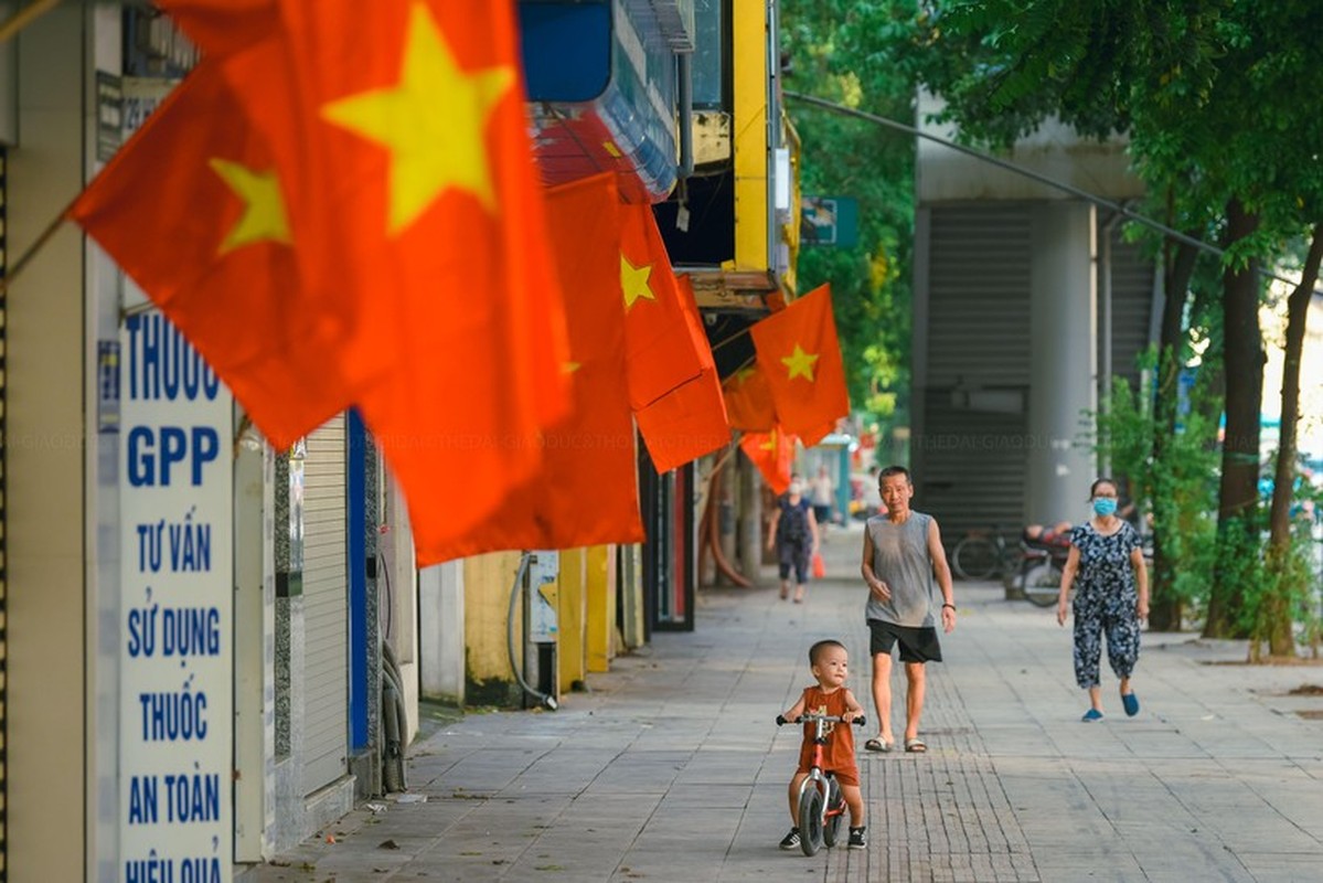 Diem nhan ngay Quoc khanh 2/9: TP HCM tha khinh khi cau, Ha Noi binh yen khac la-Hinh-7