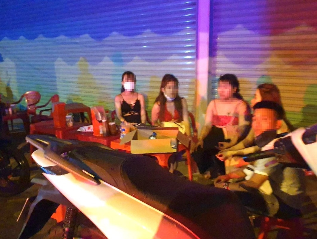Toan canh vu chay karaoke o Binh Duong khien it nhat 12 nguoi chet-Hinh-9