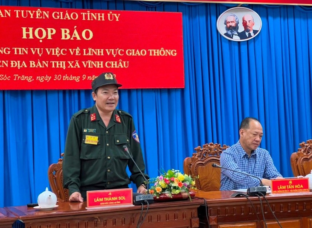 Chan dung 2 giam doc Cong an tinh vua bi ky luat-Hinh-5